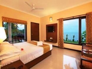 Leisure Vacations Gold Field Lake Resort, Kumarakom Exterior photo